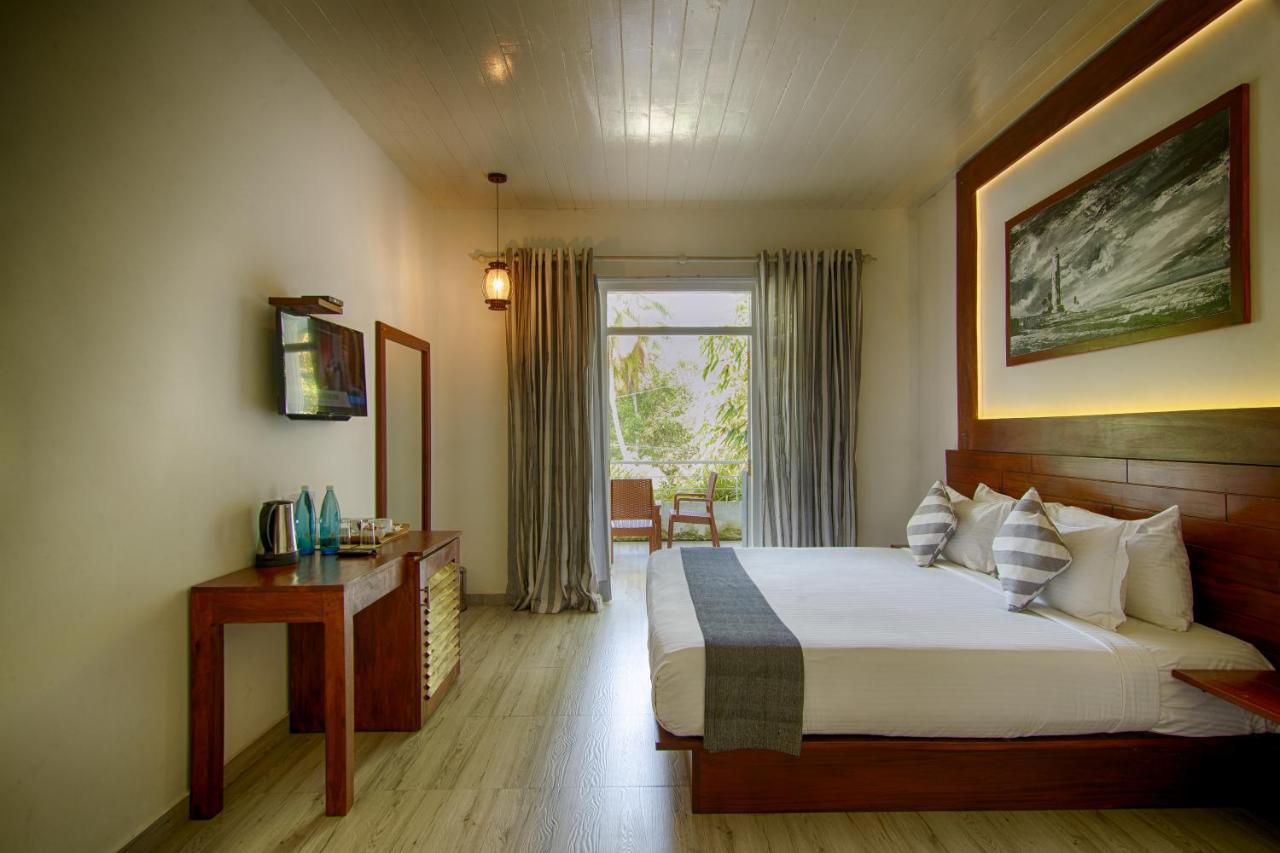 Deltora Villa - Free Drop Off To Galle Fort By Tuktuk Bagian luar foto