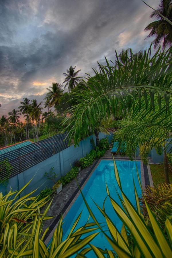 Deltora Villa - Free Drop Off To Galle Fort By Tuktuk Bagian luar foto