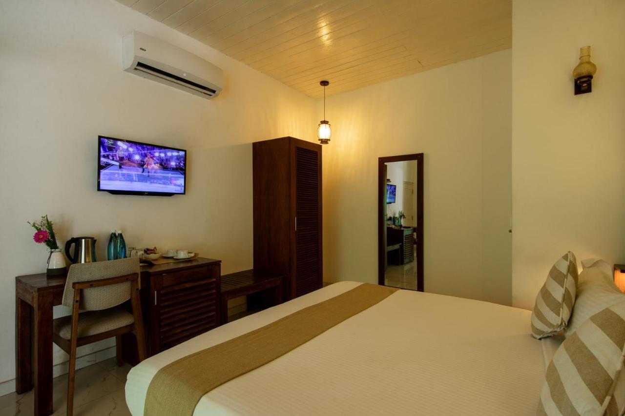 Deltora Villa - Free Drop Off To Galle Fort By Tuktuk Bagian luar foto